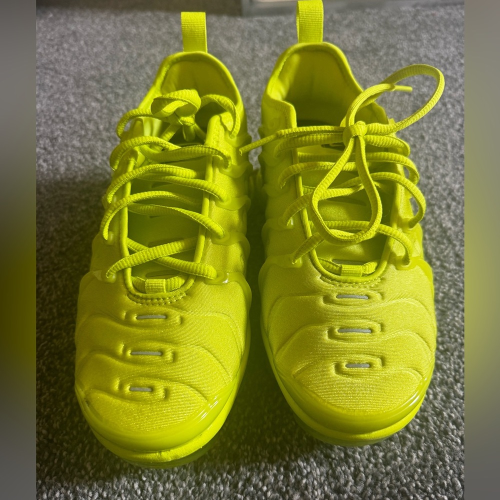 Nike wmns Air Vapormax plus “tennis ball”